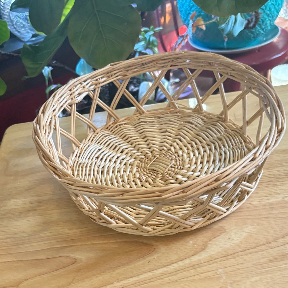 Round Woven Rattan Paper Plate Holder – Boho Chic!